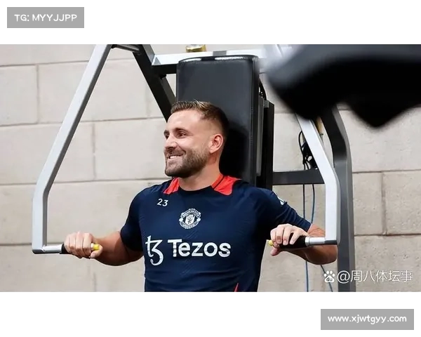 英超三强争抢道格拉斯路易斯 费内巴切欲加入争夺战